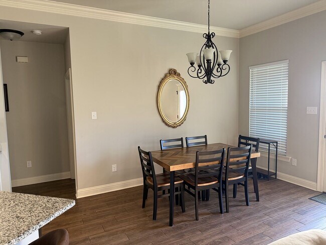 Building Photo - 403 Mangrove Ln