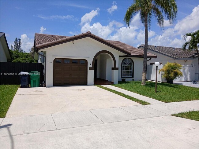 Building Photo - 2424 SW 143rd Pl