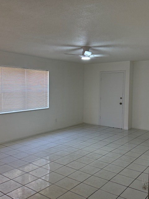 Building Photo - 5962
