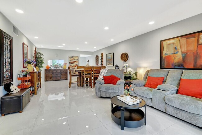 Building Photo - 1401 SW 128th Terrace