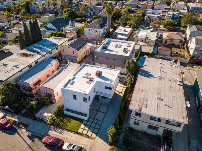 Building Photo - Longwood