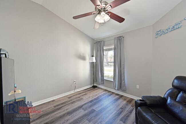 Building Photo - Impeccably Maintained Home in Summerfield Village - Lakewood Ranch!