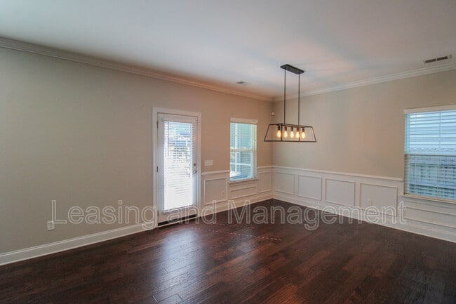 Building Photo - 1149 Sumner Ave