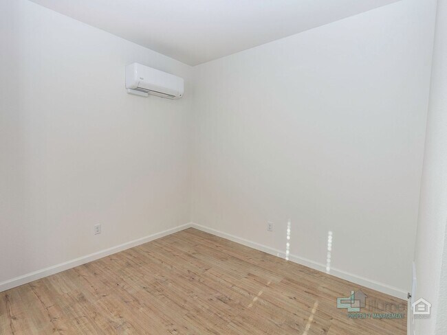 Building Photo - 3691 SW 209th Ave