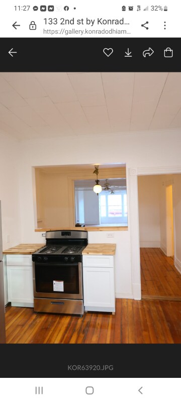 Building Photo - 133 2nd St