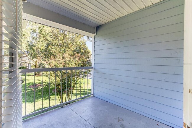 Building Photo - 2597 Grassy Point Dr