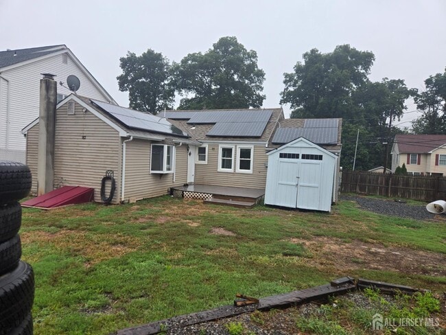 Building Photo - 107 E Cliff Rd