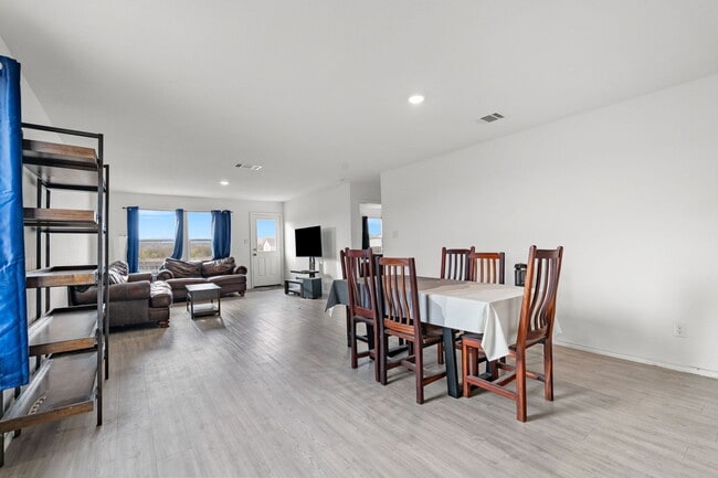 Building Photo - 7235 Eclipse Pl