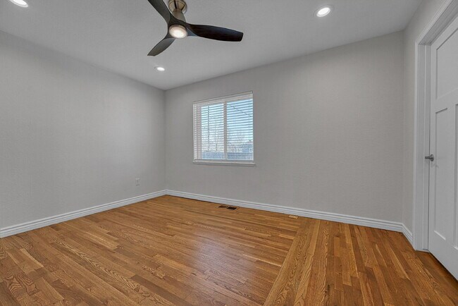 Building Photo - $3,595.00, $300 OFF First Months' Rent - 4 Bedroom, 3 Bath, Single Family Home in Denver with Fin...