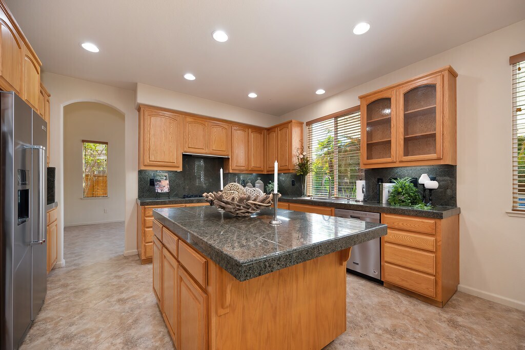 Building Photo - 8441 Briggs Dr