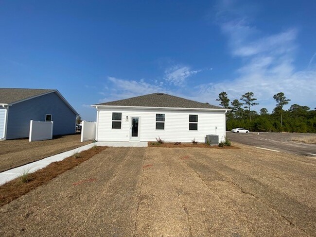 Building Photo - Brand new home located in Blake Farm