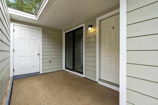 Building Photo - 6366 W Fairfield Dr