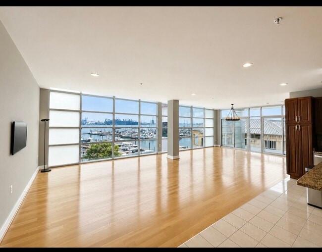 Building Photo - 2772 Lighthouse Point E