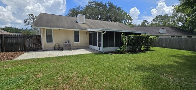 Building Photo - 10864 Steeding Horse Dr
