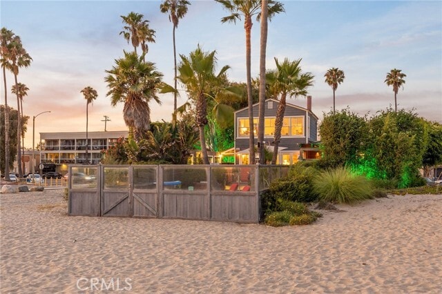 Building Photo - 5102 E Ocean Blvd