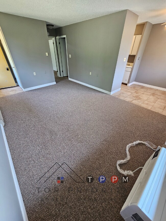 Primary Photo - 1 Bedroom | 1 Bathroom Unit in Dysart Avai...