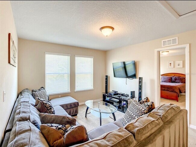 Building Photo - 9029 Paolos Pl