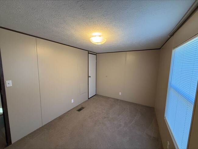 Building Photo - 2876 Democrat Rd