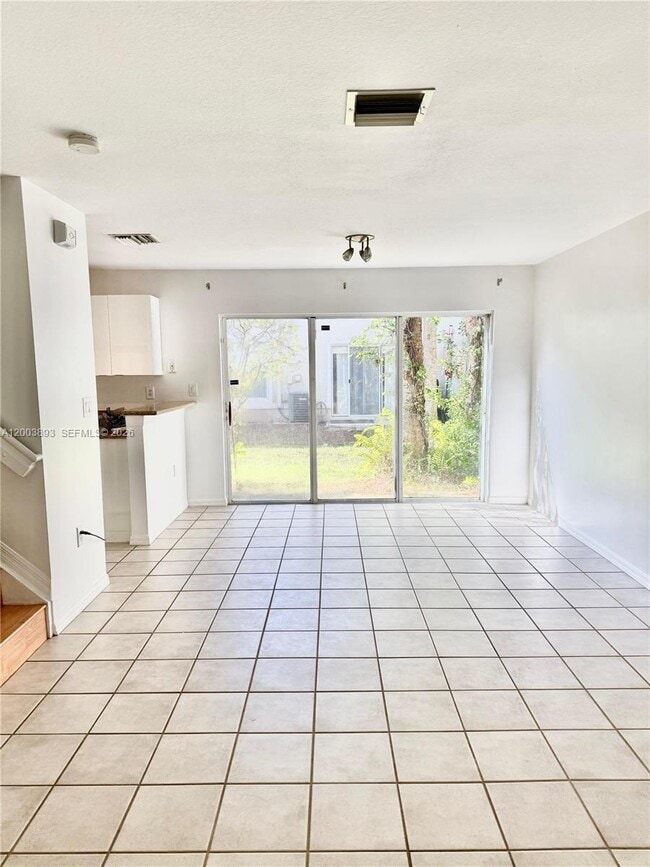 Building Photo - 2206 NW 170th Ave