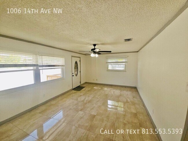 Building Photo - 1006 14th Ave NW