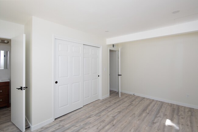 Building Photo - 3658 Lawnwood Ct