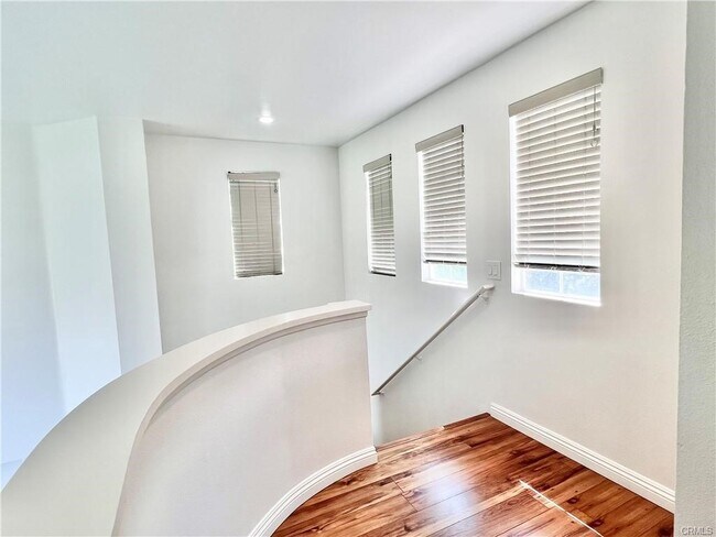Building Photo - 3795 Plantation Cir
