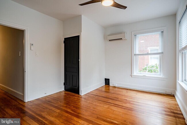 Building Photo - 310 W Biddle St