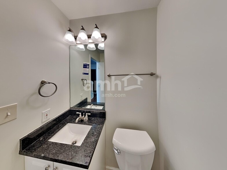 Building Photo - 21744 W Knollwood Dr