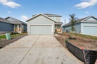 Building Photo - Private Bedroom for Rent – 5 Minutes from Texas A&M–San Antonio!