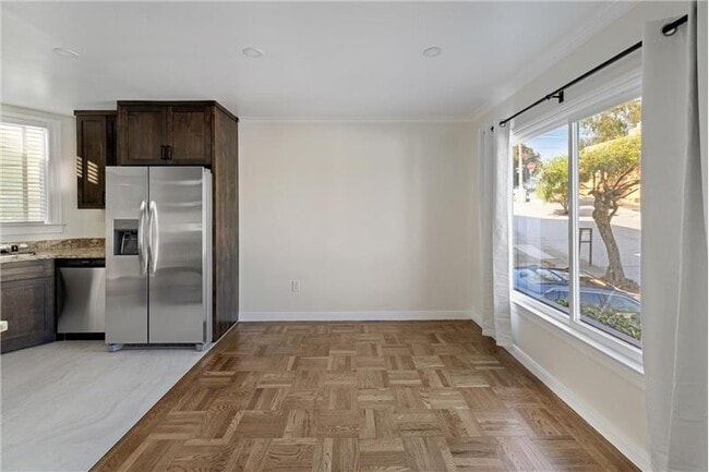Building Photo - 279 Ramsell St