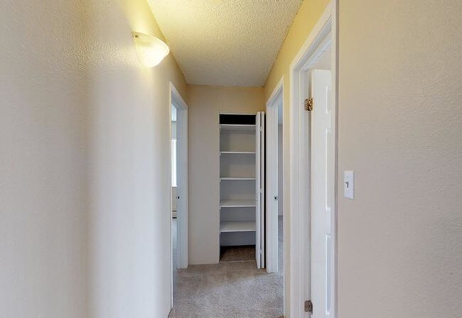 Building Photo - 1 bedroom in Lakewood CO 80232