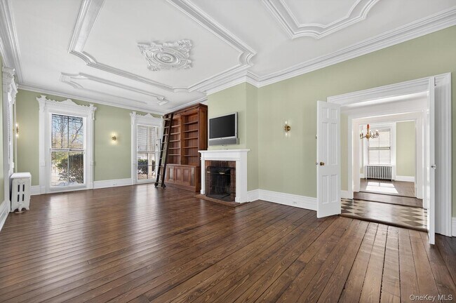 Building Photo - 4 Parkview Ter