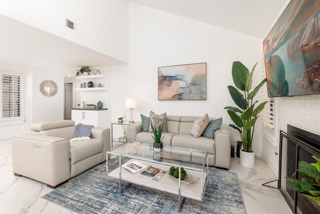 Building Photo - 117 Trento Cir