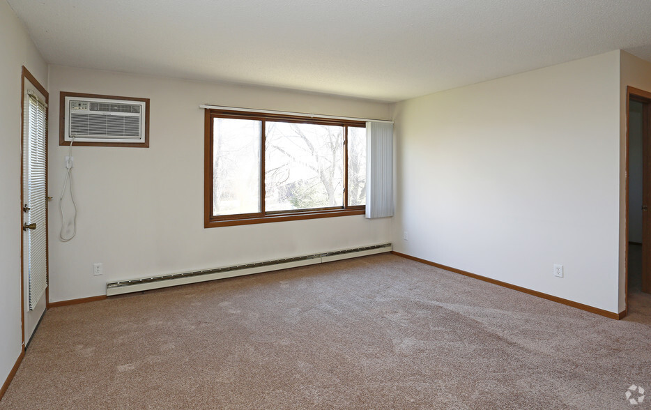 Living Area - Lake Point South Apartments