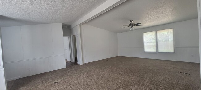 Building Photo - 3626 S Jim Minor Rd