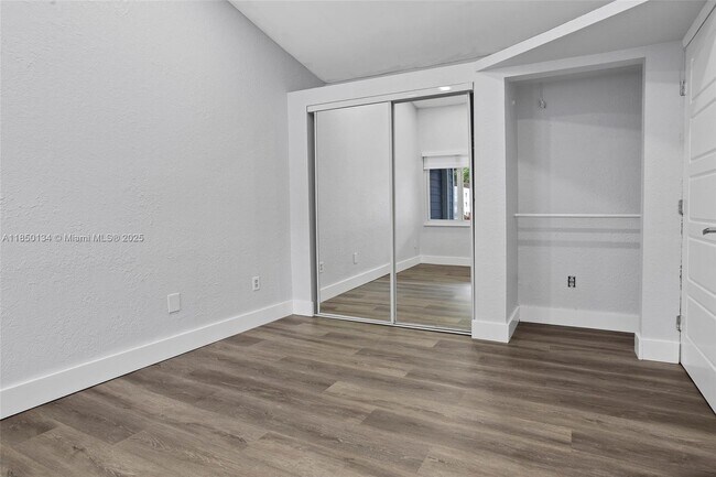 Building Photo - 13934 SW 103rd Terrace