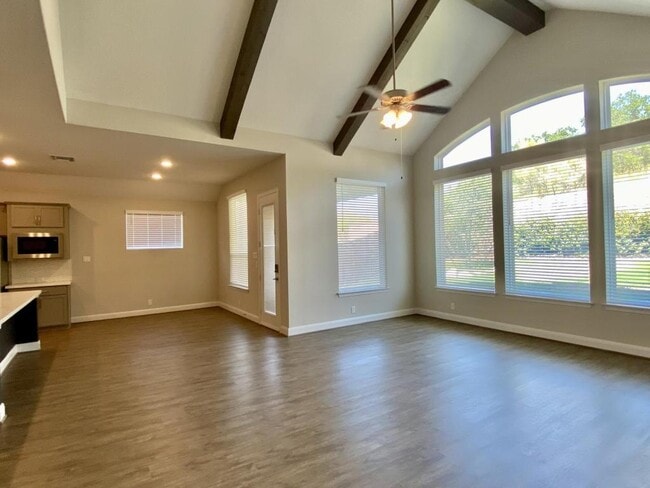 Building Photo - 24914 Resort Pkwy