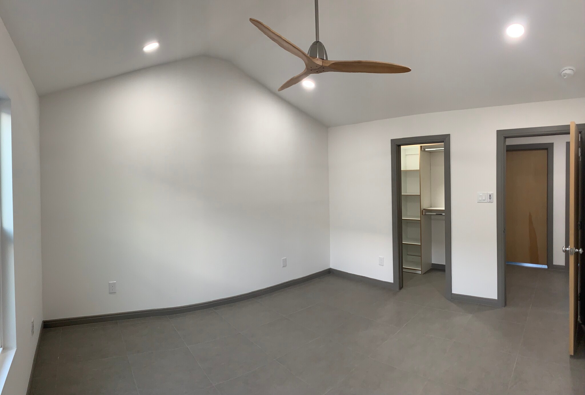 Building Photo - 1400 Hibiscus Ave
