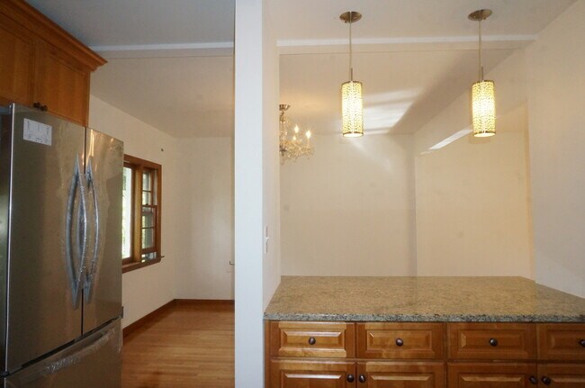 Building Photo - 28 Belmont Dr