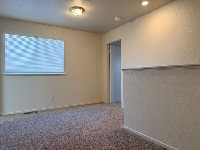 Building Photo - 1277 Sunrise Dr