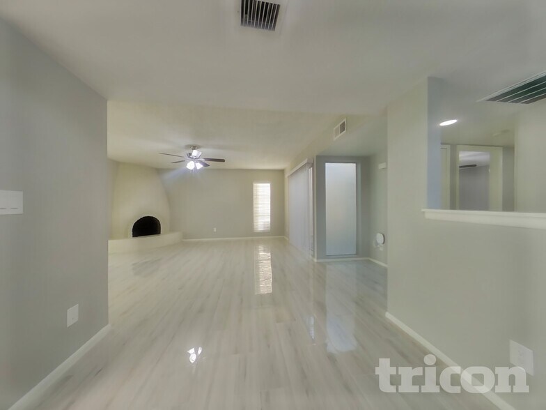 Building Photo - 6210 E Minton Pl