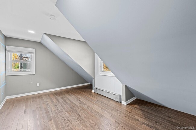 Building Photo - 205 E John St