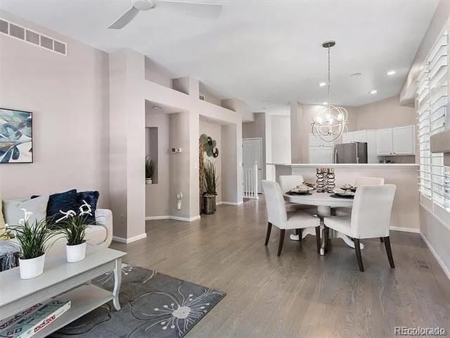 Building Photo - 10365 W Rockland Pl