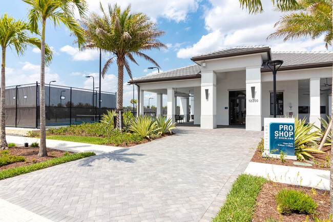 Building Photo - 13509 SW Oceanus Blvd