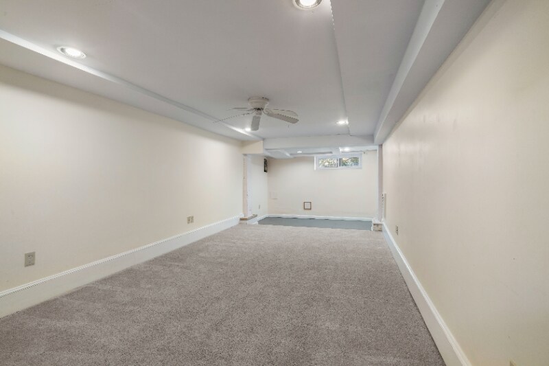 Building Photo - 3710 Chestnut Ave