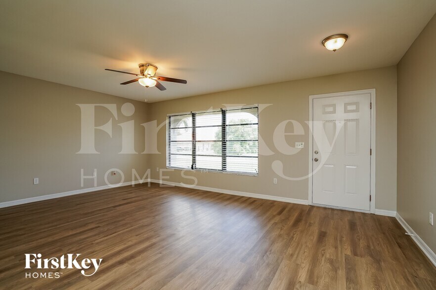 Building Photo - 1125 SE 33rd Terrace