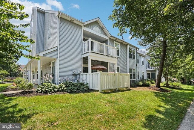 Building Photo - 2706 Wimbledon Way