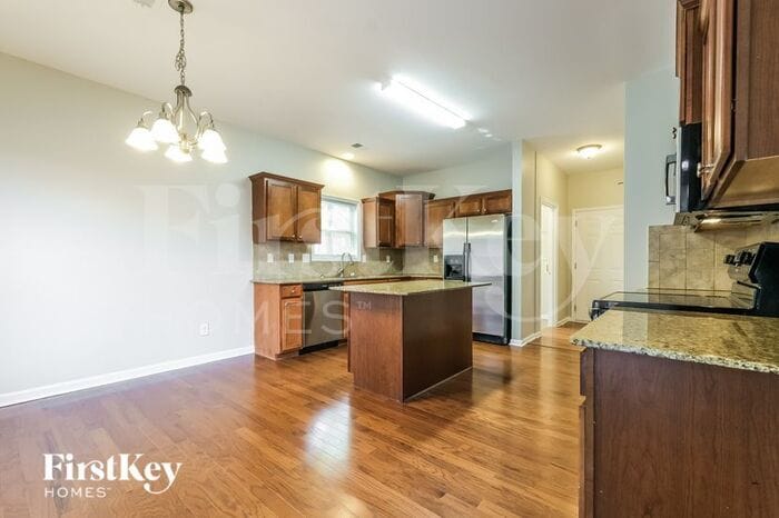 Building Photo - 952 Simonton Glen Dr SE