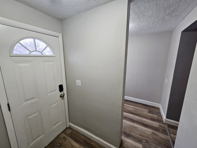 Building Photo - 17005 Grovewood Ave