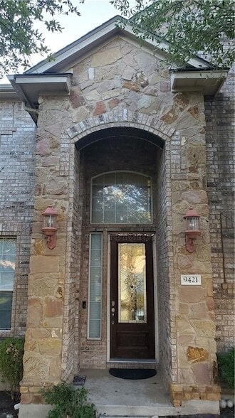 Building Photo - 9421 Lisi Anne Dr